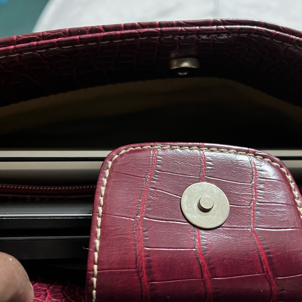 Handbag - Picture 15 of 16